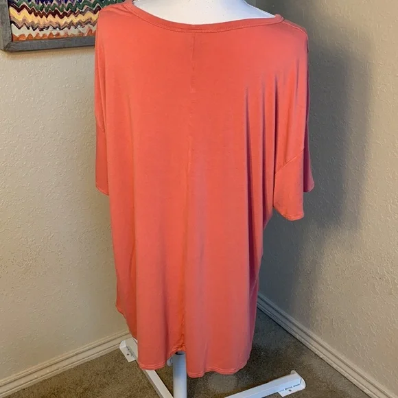 Old Navy Women’s Plus Size Luxe Top - Picture 4 of 6